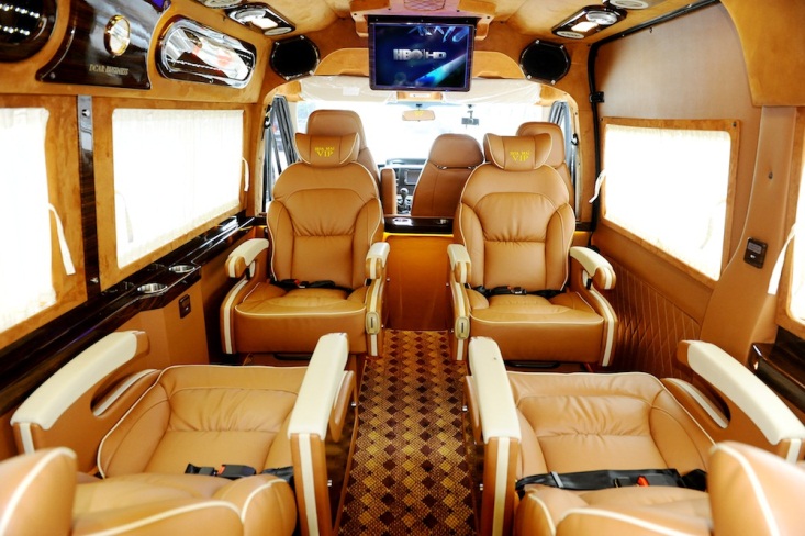 Cho thuê xe VeXeRe - Xe limousine ghế ngồi